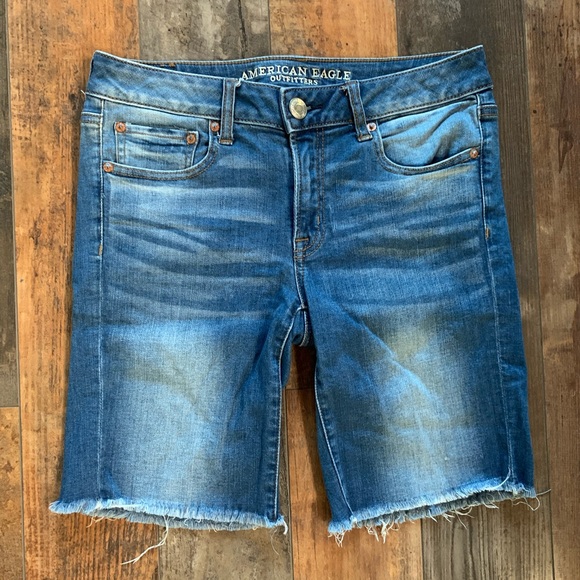 american eagle bermuda stretch shorts